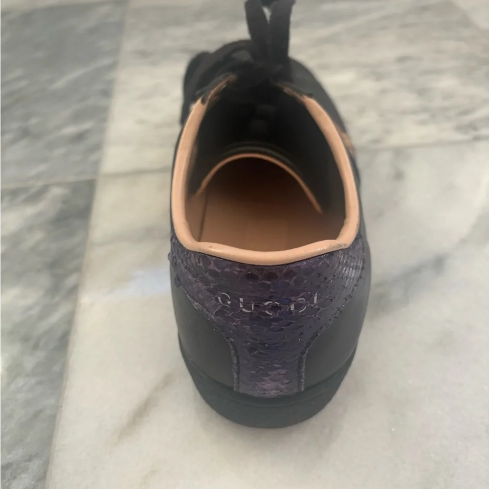 Women’s Gucci Sneakers - Picture 5 of 10
